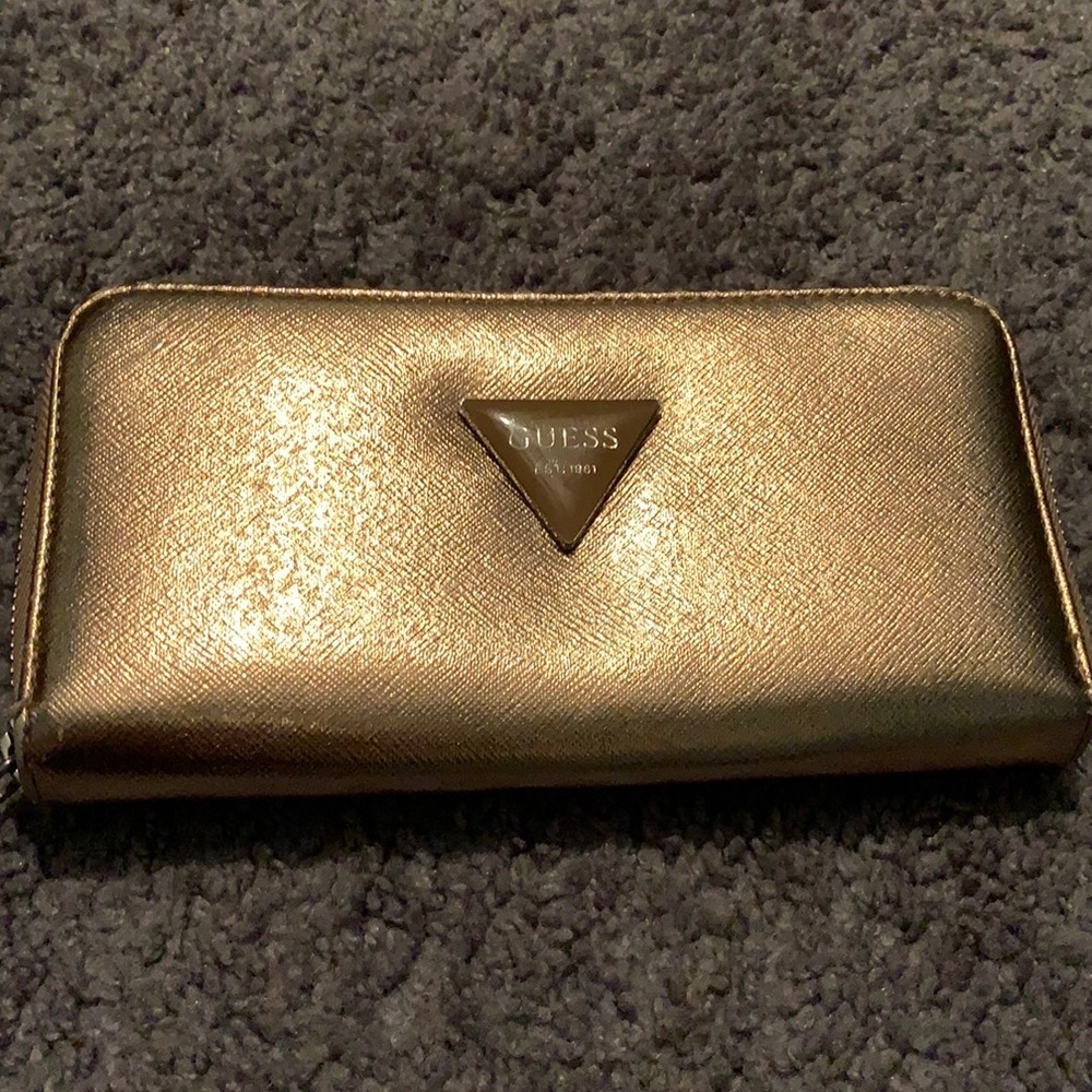 Sparkling Guess Wallet in Rose Gold